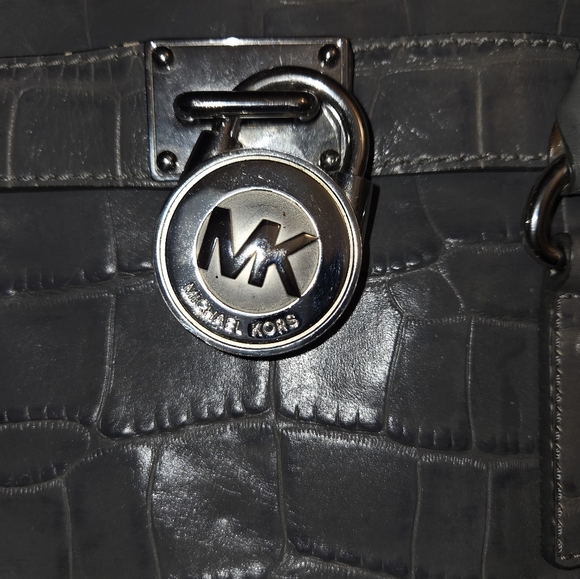 Michael Kors Hamilton North South Tote - Picture 8 of 11